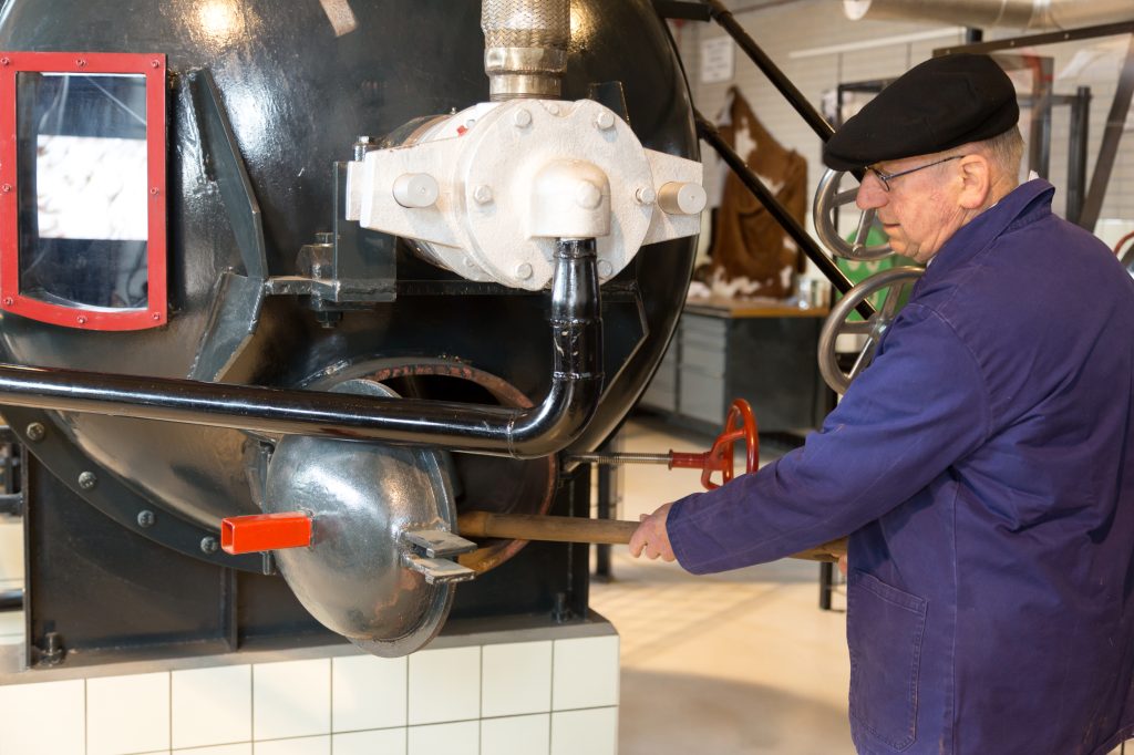 aan het werk in het ncb gebouw van het boerenbondmuseum