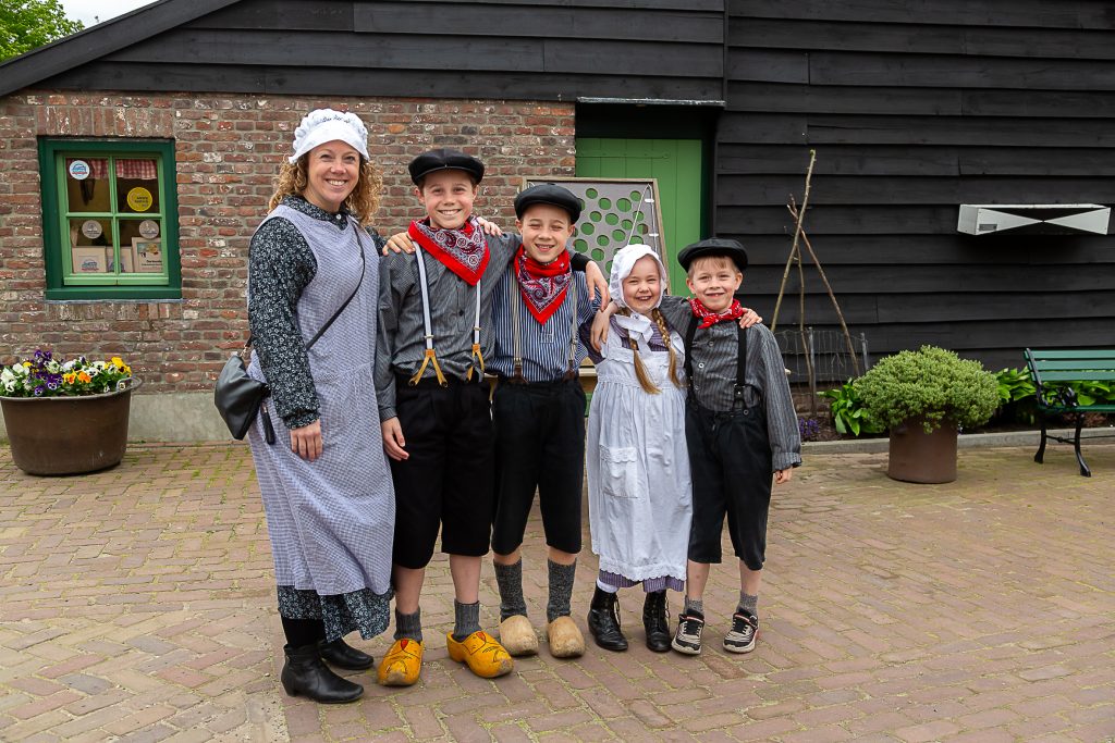 schooljeugd tijdens de ambachtendag